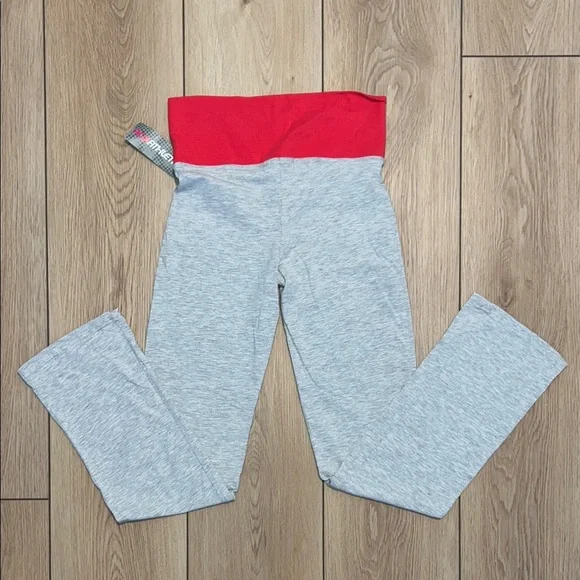 NWT - Gray and Pinkish Red Athletic Leggings with Soft Jersey Fabric - Picture 3 of 5